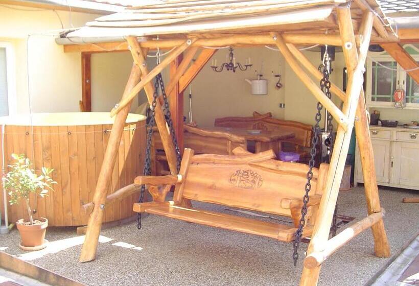 اتاق لوکس, Everlast