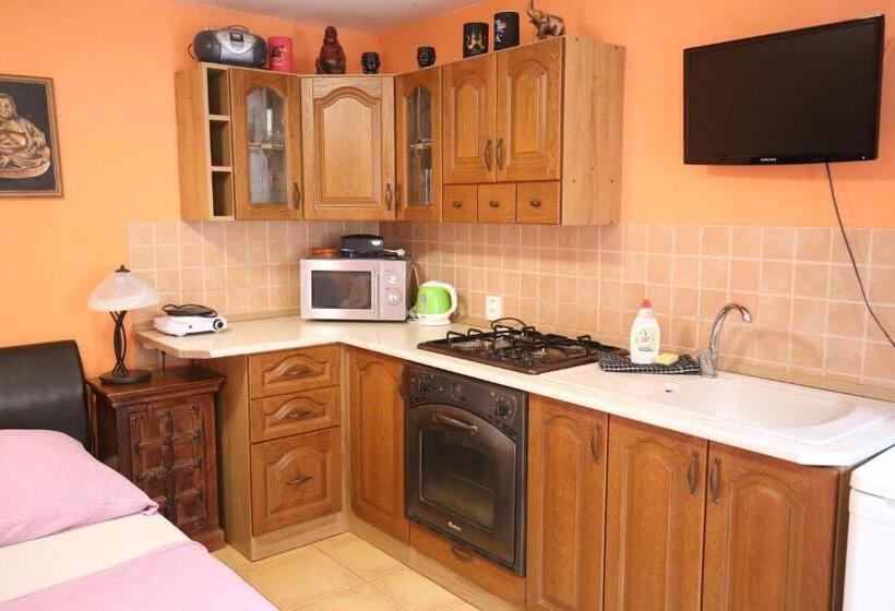 آپارتمان 1 خوابه, Everlast