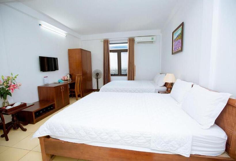 اتاق استاندارد چهار تخته, Viet Huong