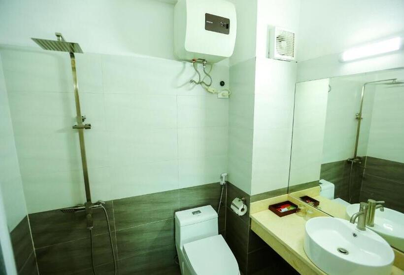 اتاق خانوادگی, Viet Huong