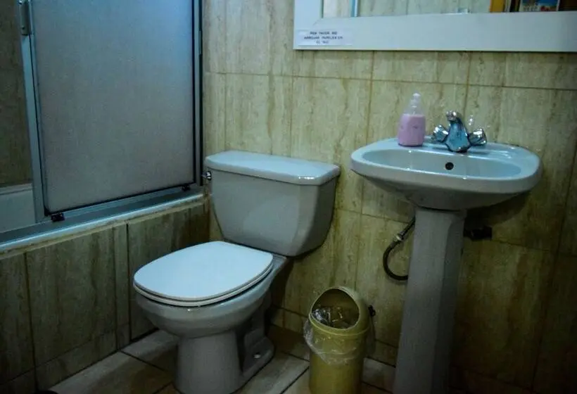 スタンダードトリプルルーム, Hostal Parediso