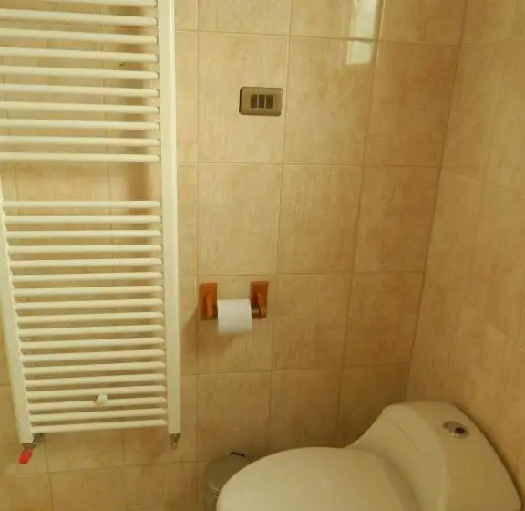 スタンダード４人部屋, Hostal Parediso