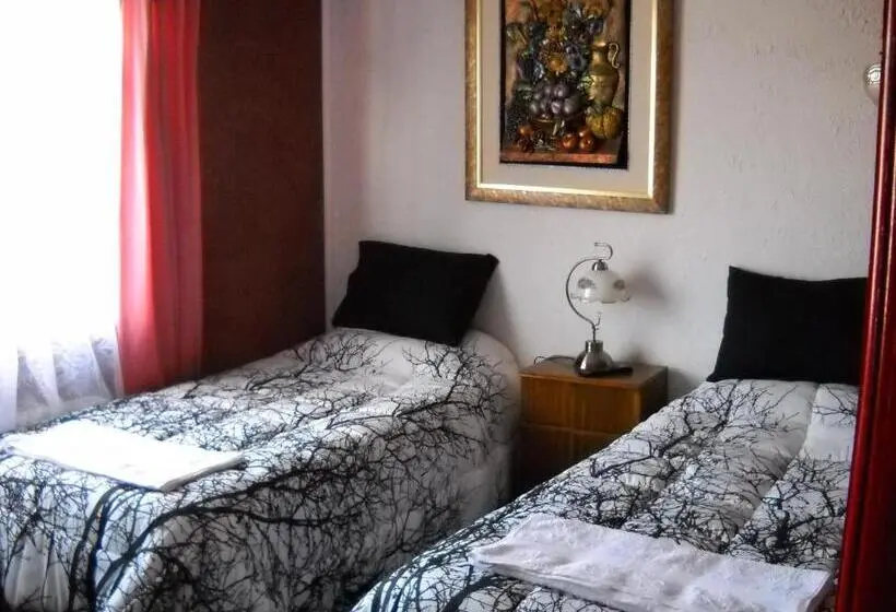 スタンダード４人部屋, Hostal Parediso