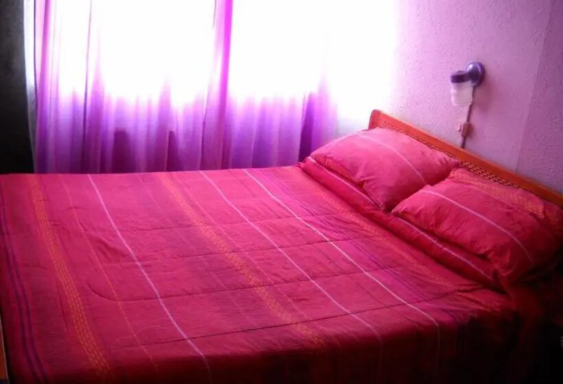 スタンダード４人部屋, Hostal Parediso