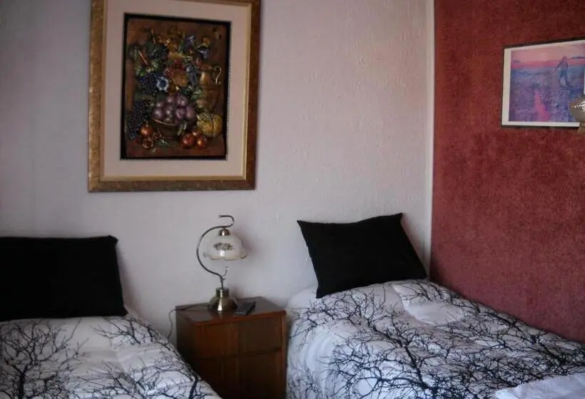 バス共有のスタンダードルーム, Hostal Parediso