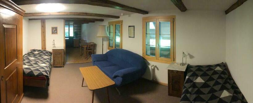 חדר סטנדרטי לארבעה עם חדר אמבטיה משותף, Bühl 3