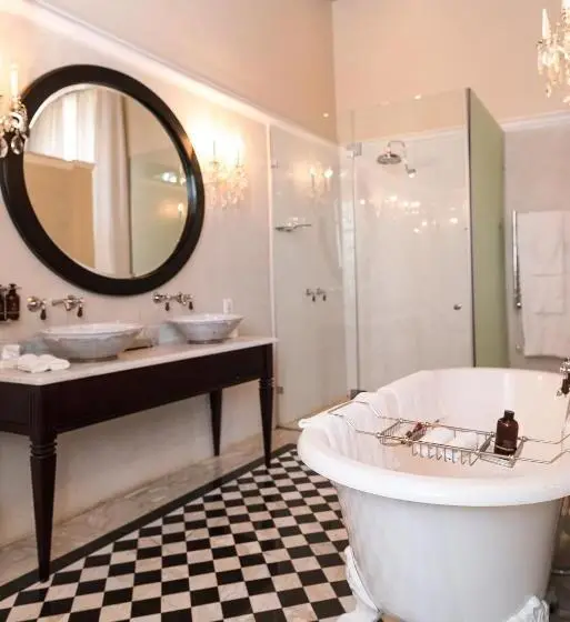 اتاق لوکس, Diamant Estate