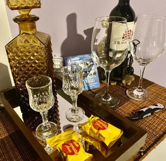 一居室别墅, Estação Serramar