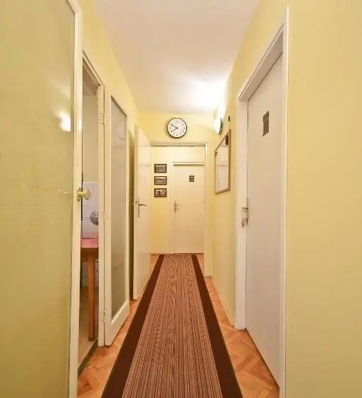 اتاق استاندارد با سرویس بهداشتی مشترک, Glorious Rooms