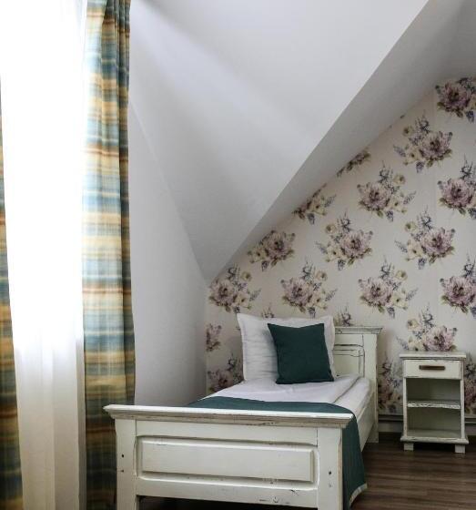 Номер Стандарт, Hanul Vestem