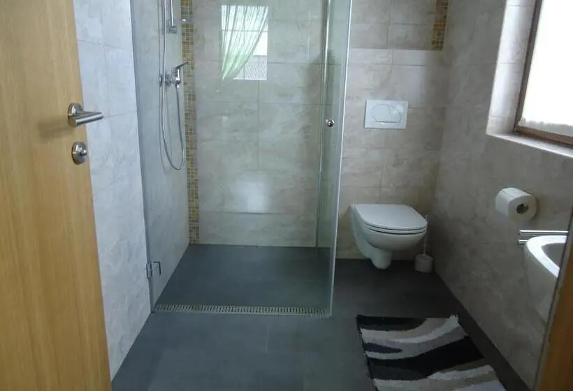 اتاق استاندارد, Lipizzaner Lodge Guest House