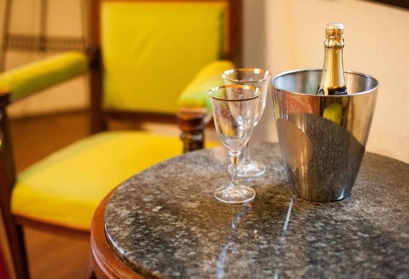 Standard Szoba, Vila Walter & Son