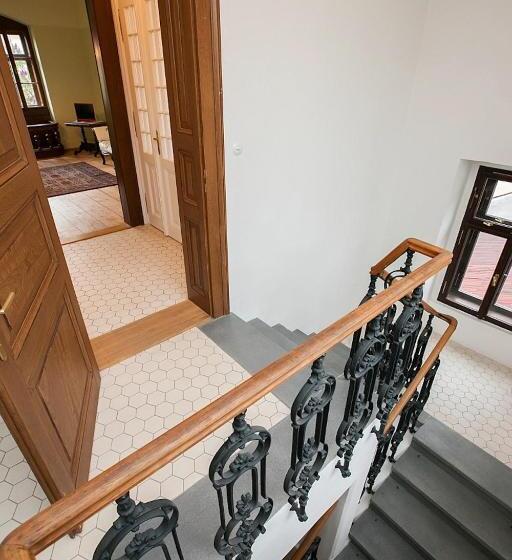 Executive Szoba King Size Bed, Vila Walter & Son