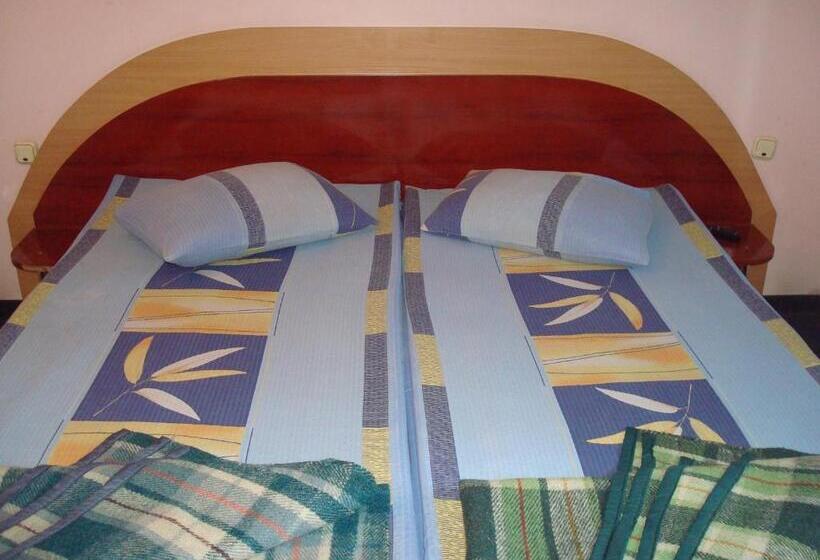 חדר סטנדרט, Pensiunea Marc