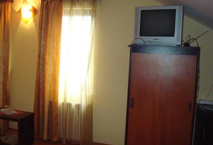 חדר סופריור, Pensiunea Marc