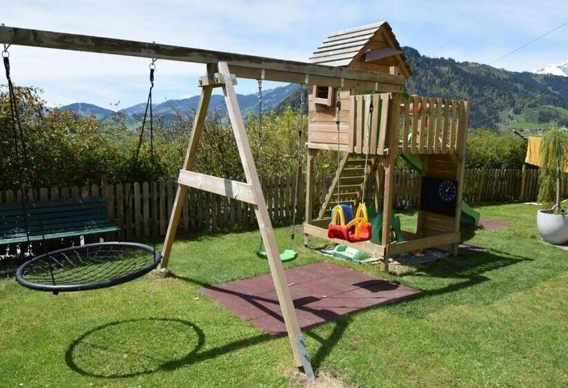 آپارتمان 2 خوابه, Eisbauer