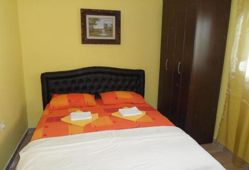 آپارتمان 1 خوابه با بالکن و چشم‌انداز دریا, Guest House Budva