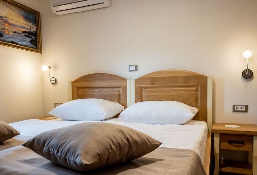 اتاق اکونومی, Guest House Pri Cesarju