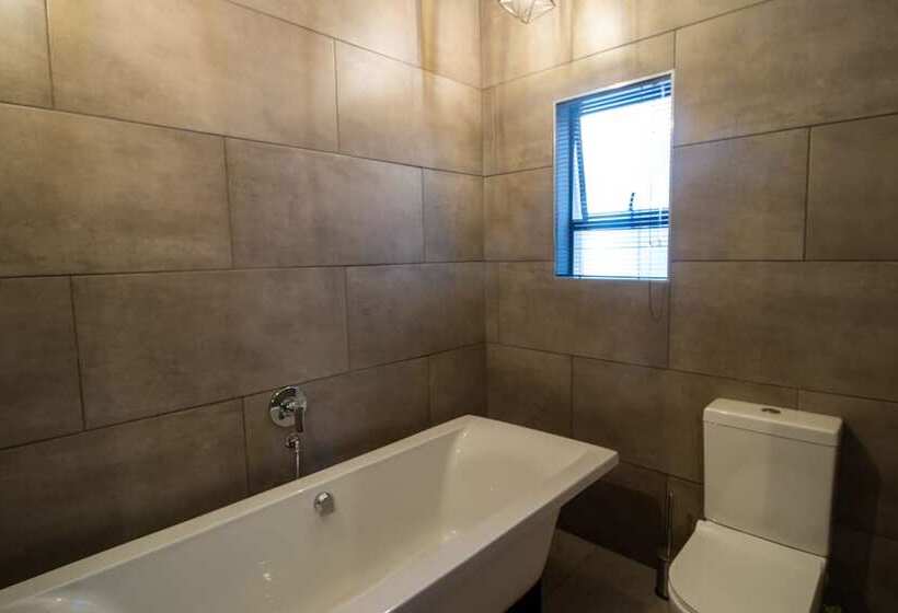 غرفة ديلوكس, Lala Dene Lodge