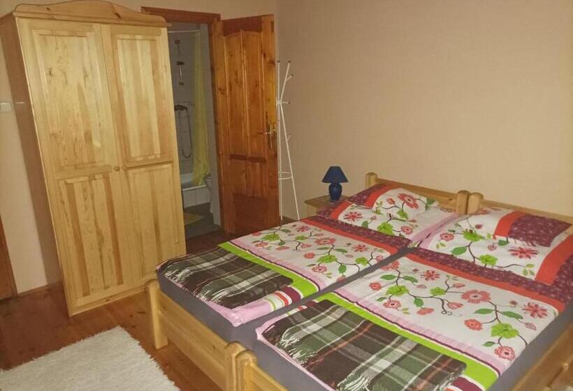 غرفة قياسية, Nádkunyhó Vendégház