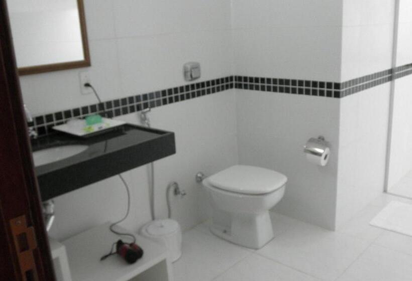 标准三人间, Pousada Oasis Park