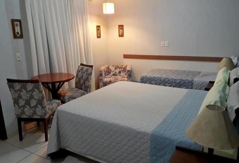 标准三人间, Pousada Oasis Park