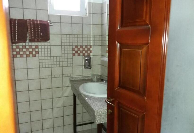 اتاق استاندارد, Pensiunea Total Din Ceahlău