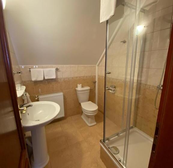 标准三人间, Villa Park Panzió