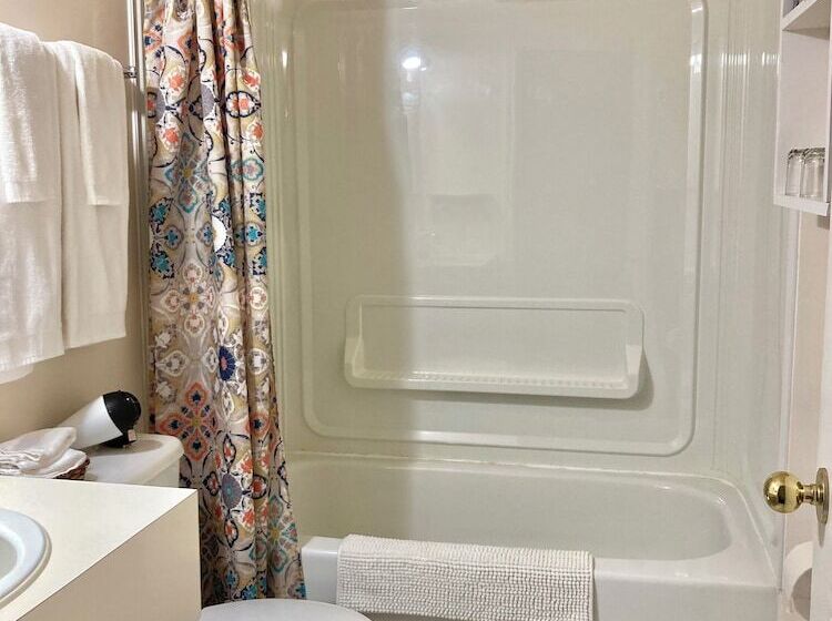 غرفة ديلوكس مطلّة علي البحر, Castle Rock Country Inn