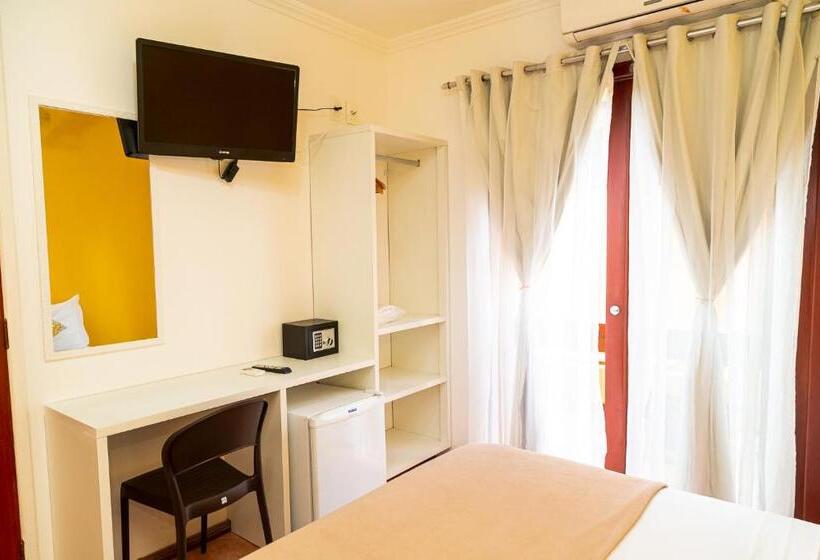 اتاق استاندارد سه تخته با بالکن, Pousada Michele