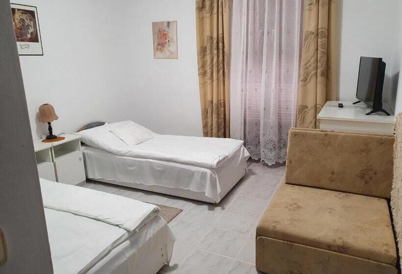 Апартаменты 2 Спальни, Gála Panzió