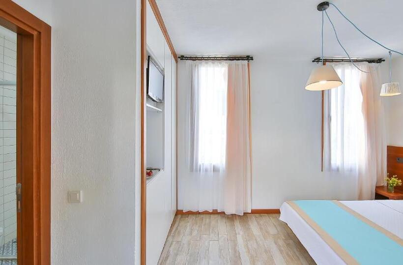 Camera Standard, Mare Nostrum Apart