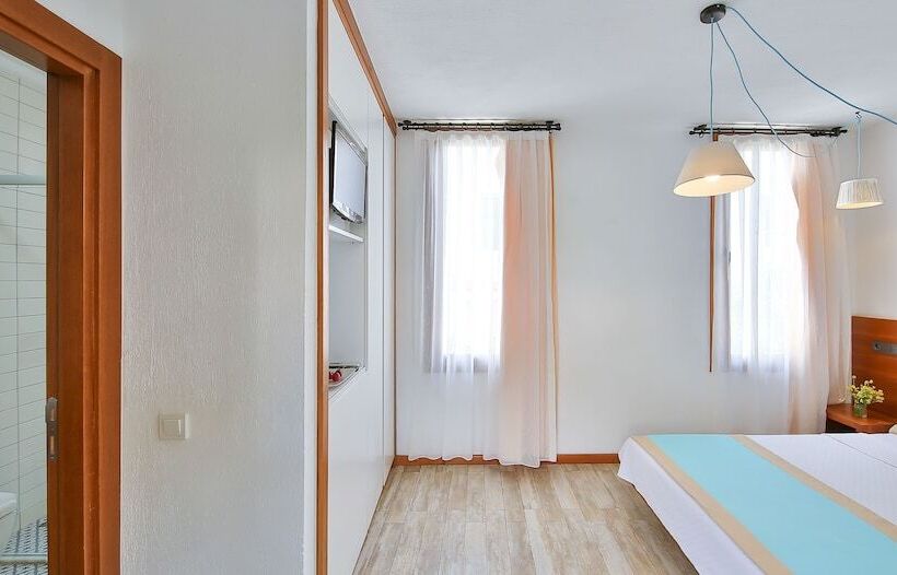 Camera Standard, Mare Nostrum Apart