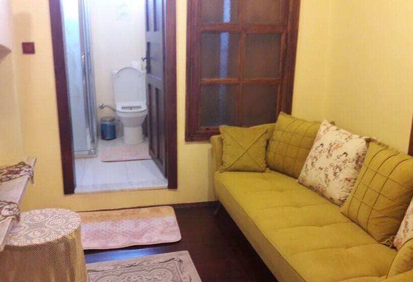 جناح, Papazın Konağı Pansiyon