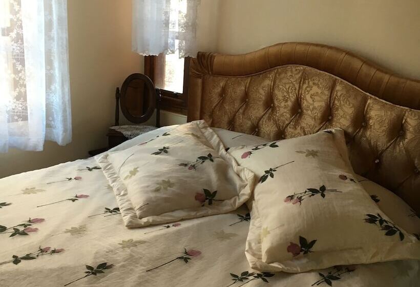 جناح, Papazın Konağı Pansiyon