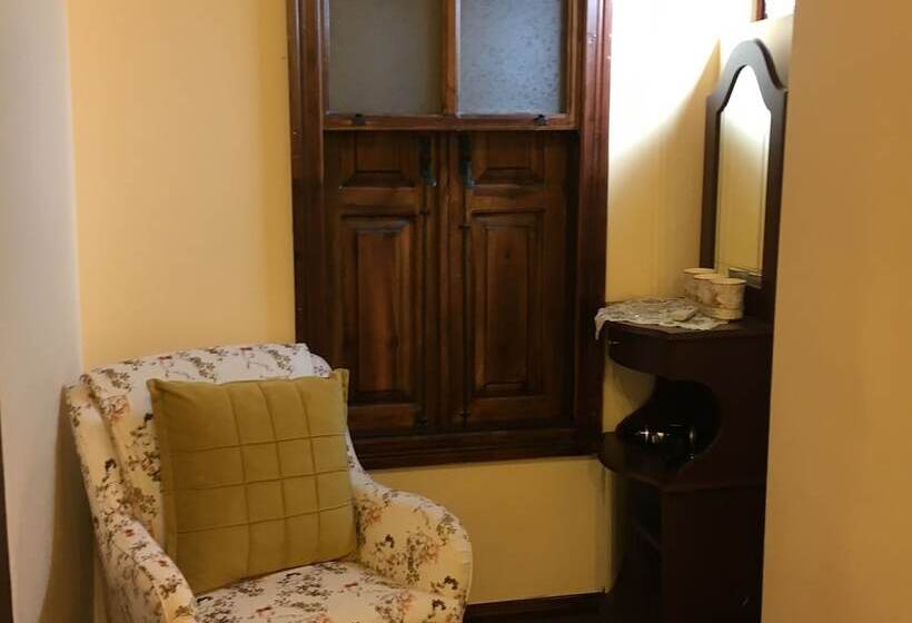 جناح كلاسيكي, Papazın Konağı Pansiyon