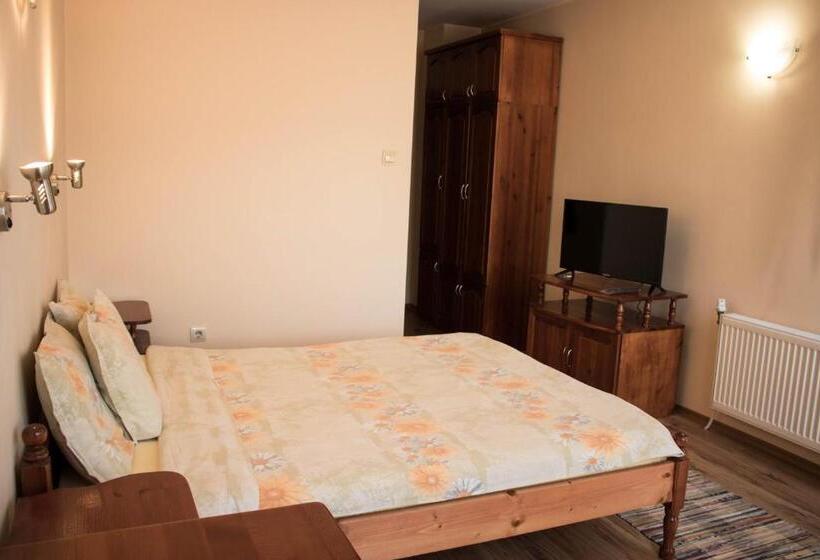 غرفة قياسية مزوَّدة بشُرفة, Guest House Ilinden