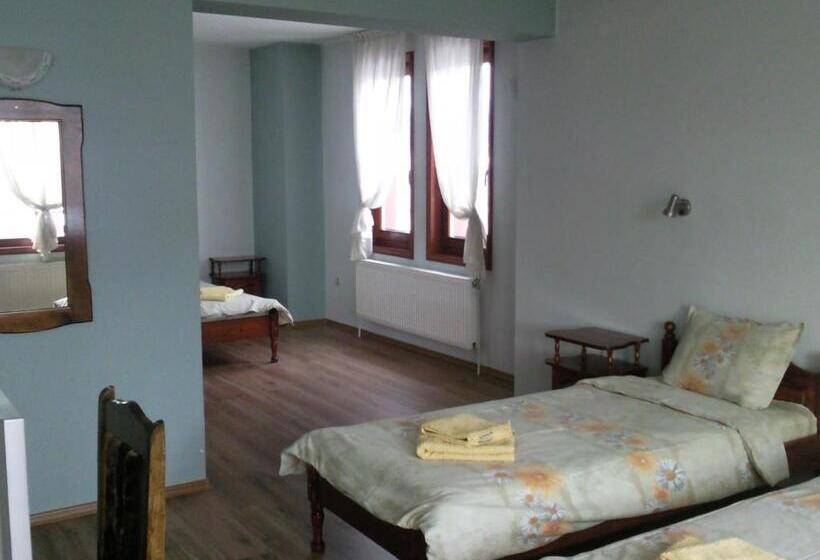스탠다드 트리플 발코니 룸, Guest House Ilinden