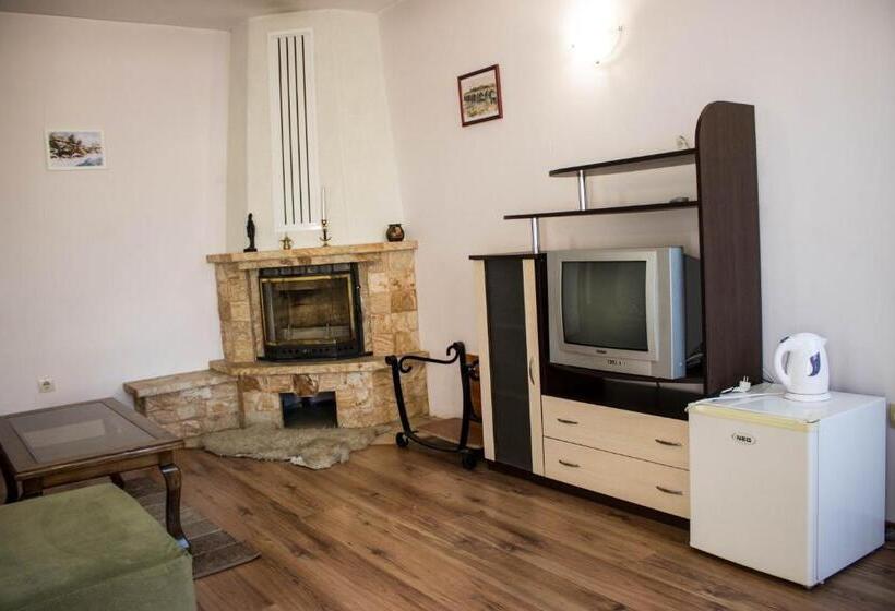 جناح مزوَّد بشرفة, Guest House Ilinden