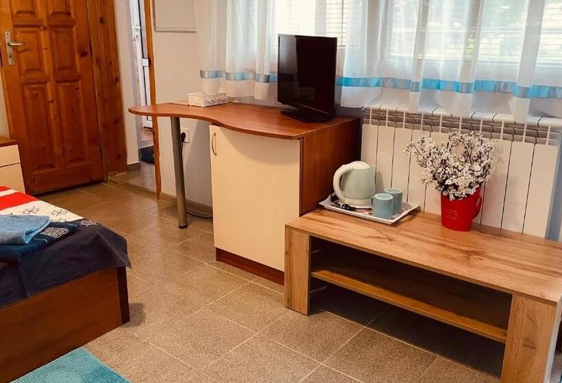 스탠다드 룸 가든 전망, Kastela Guest House