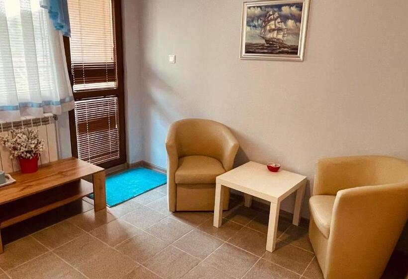 Quarto Estandar Vista Jardim, Kastela Guest House