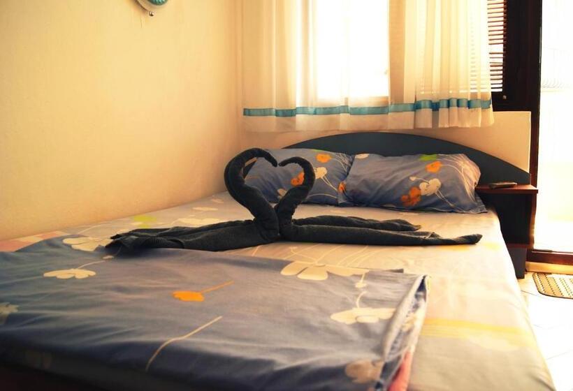 스탠다드 트리플 룸, Kastela Guest House