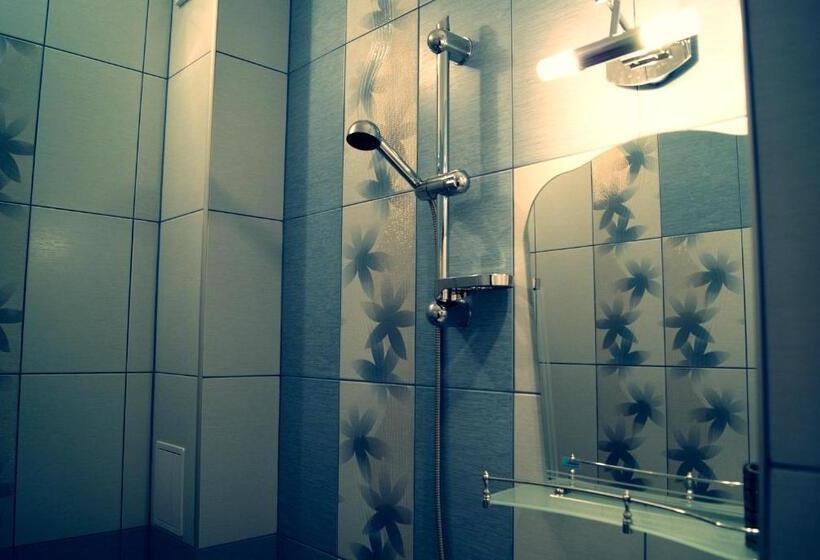 스탠다드 트리플 룸, Kastela Guest House