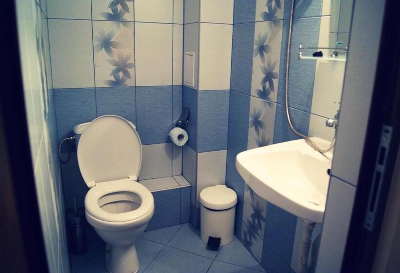 스탠다드 트리플 룸, Kastela Guest House