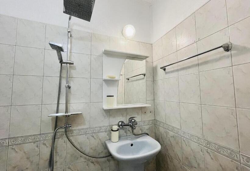 Quarto Estandar Vista Mar, Kastela Guest House