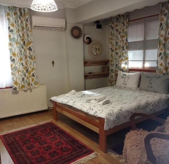 Standard Room Shared Bathroom, Nelly Guesthouse