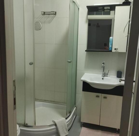 Standart Oda, Nelly Guesthouse