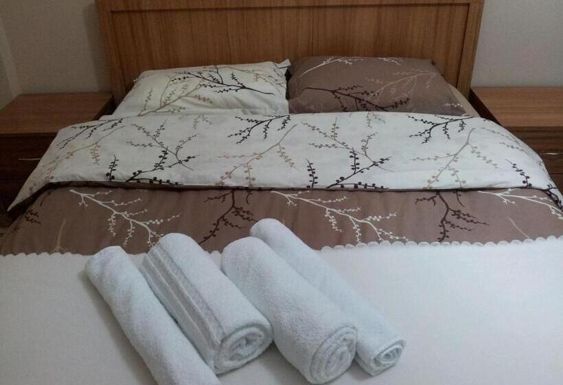 Family Room, Nelly Guesthouse