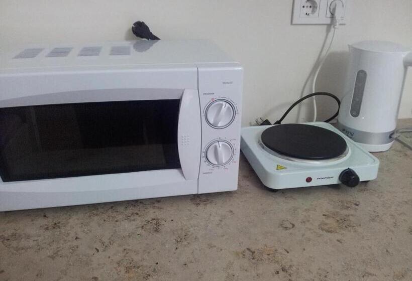 Aile Odası, Nelly Guesthouse