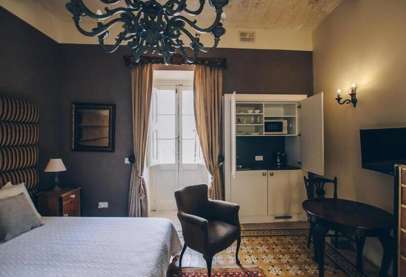 خانه 3 خوابه, Sally Port Senglea